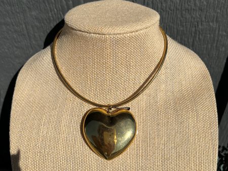 Large Heart Coil Necklace Fashion