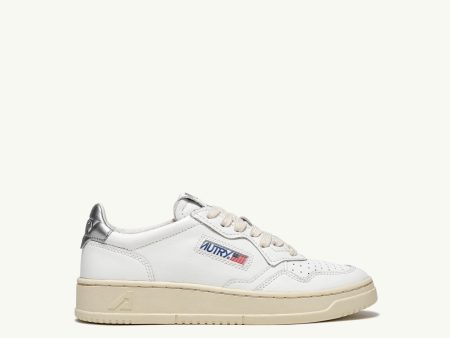 Medalist Low Women Sneakers in Leather Discount