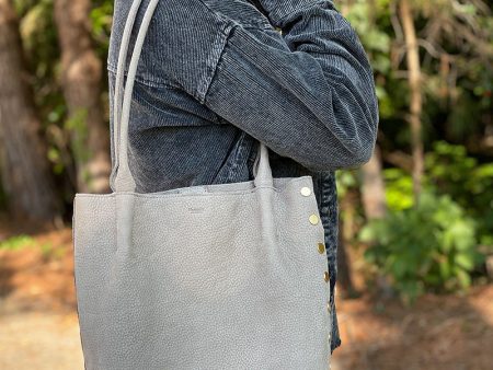 Hammitt Oliver MED Everyday Leather Tote Bag - Grey Natural For Sale