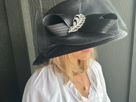 Elizabeth Hat with Broach - Black Online now