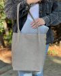 Hammitt Oliver MED Everyday Leather Tote Bag - Grey Natural For Sale