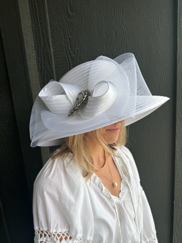 Elizabeth Hat with Broach - White For Sale