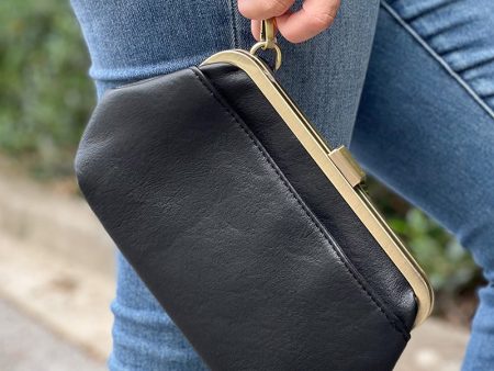 Vivie Convertible Crossbody Wristlet - Black Supply